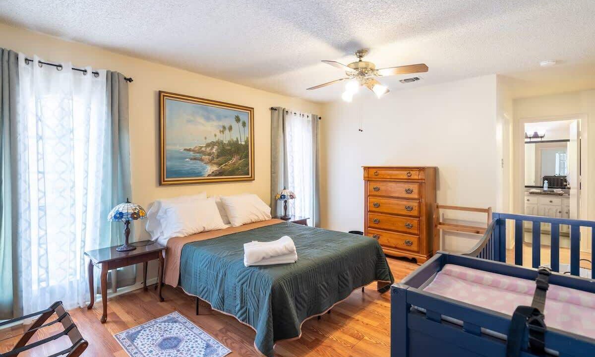 Photo of Bedroom in Medical Center District