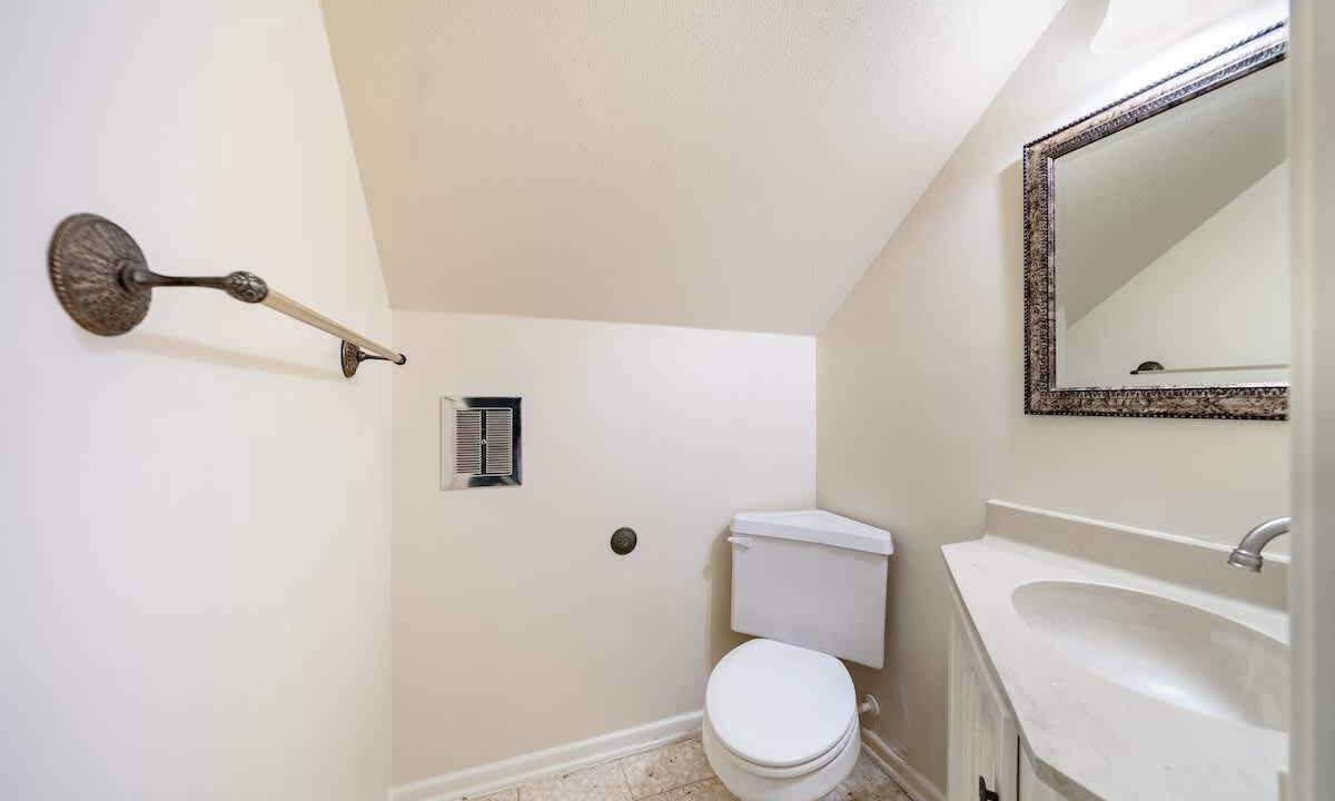 Photo of Bathroom in Medical Center District
