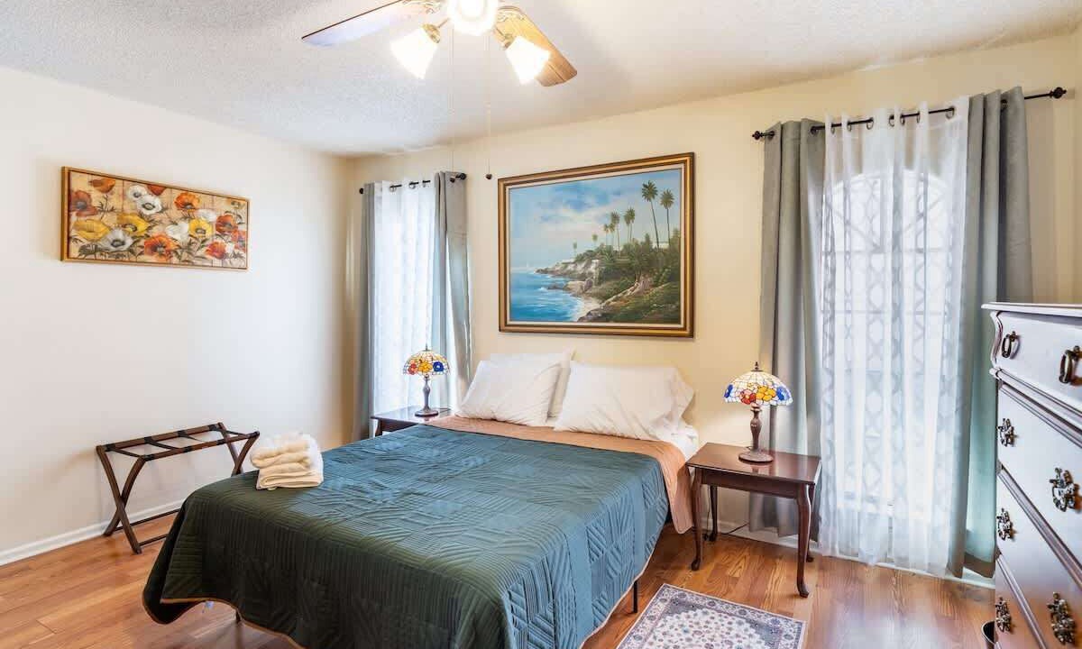 Photo of Bedroom in Medical Center District