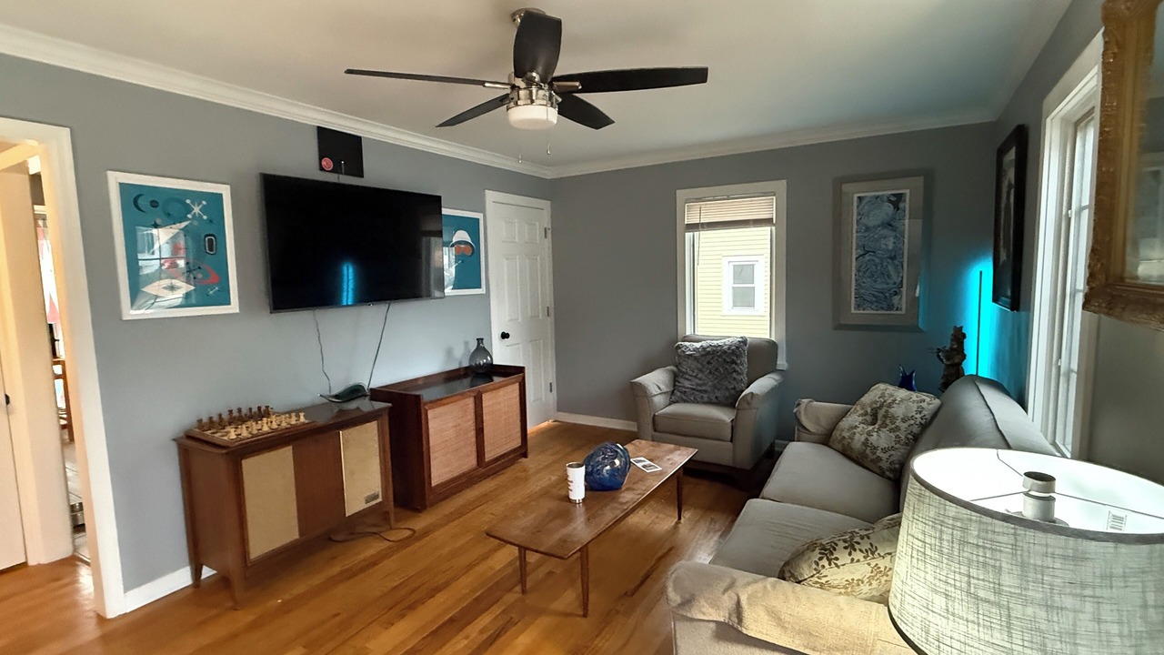 Photo of Livingroom in Aksarben - Elmwood Park