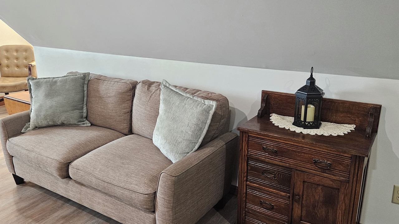 Photo of Livingroom in Newton Falls