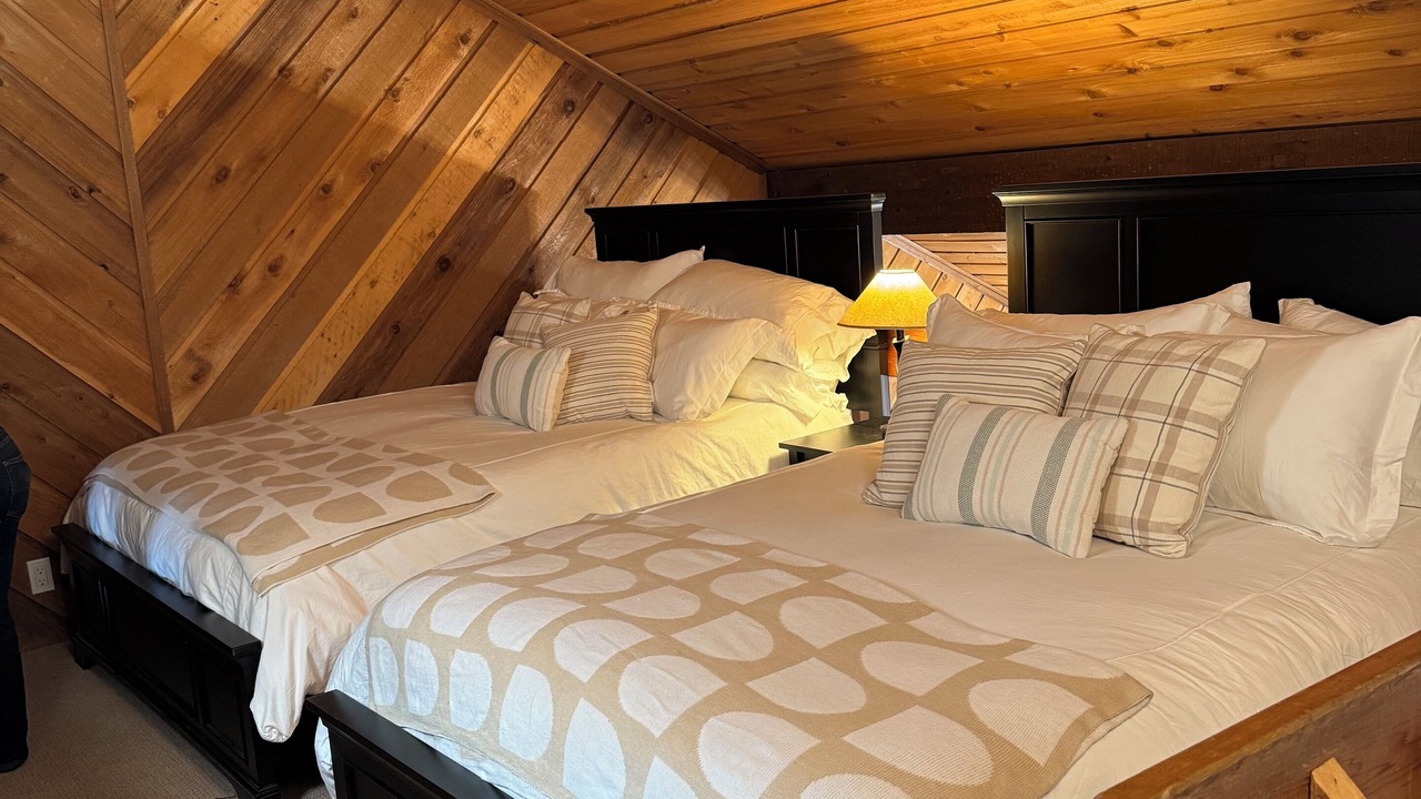 Photo of Bedroom in Elkhorn Village