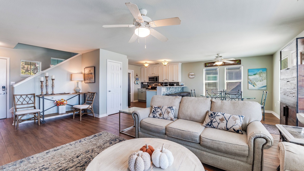 Photo of Livingroom in Safe Harbor