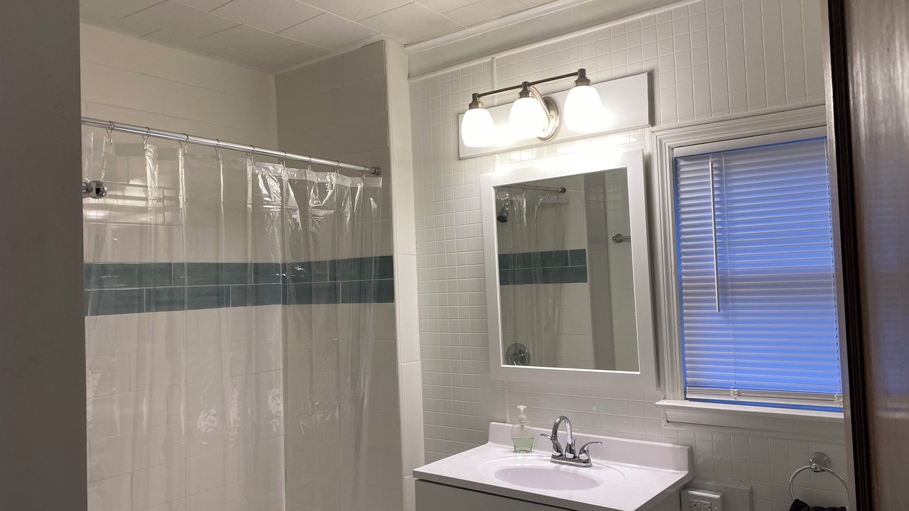 Photo of Bathroom in Old North Columbus