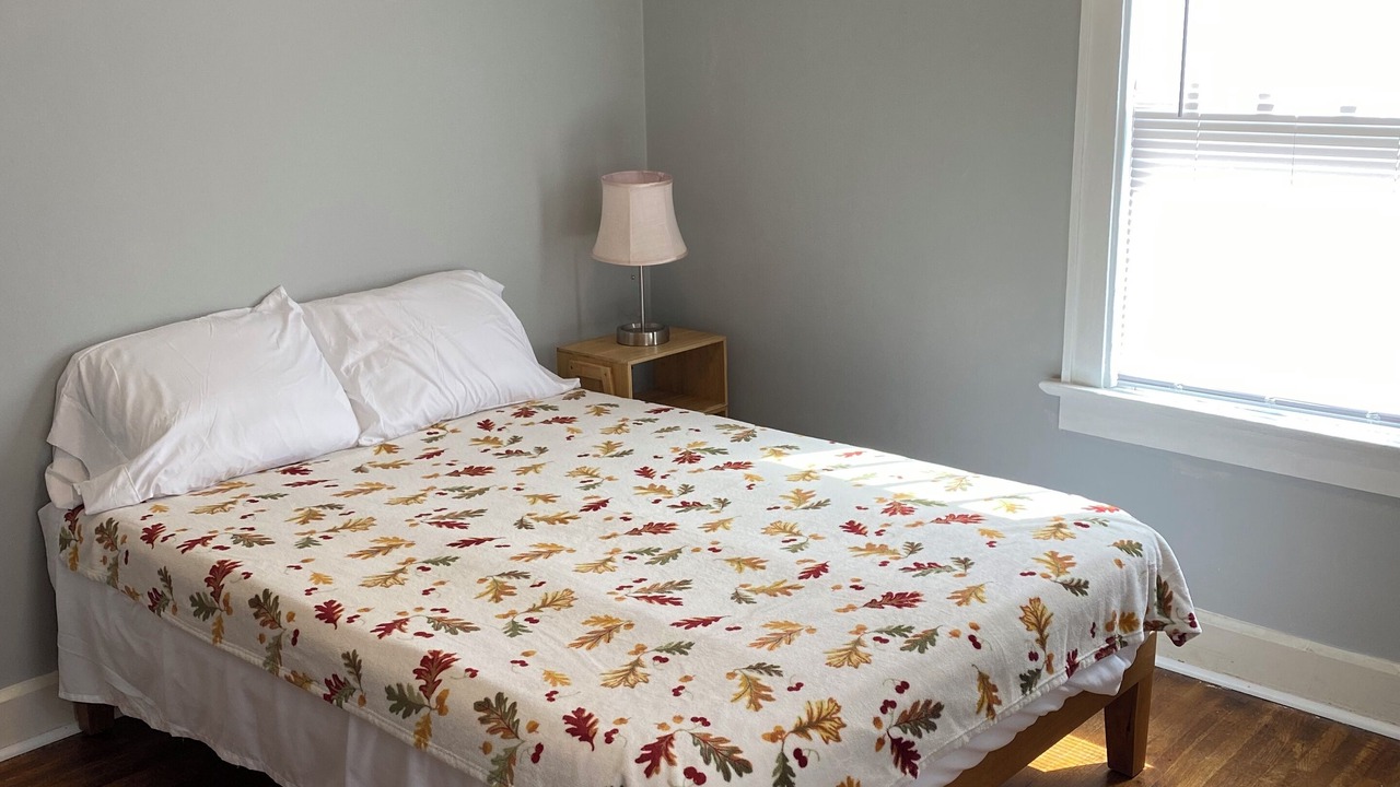 Photo of Bedroom in Old North Columbus