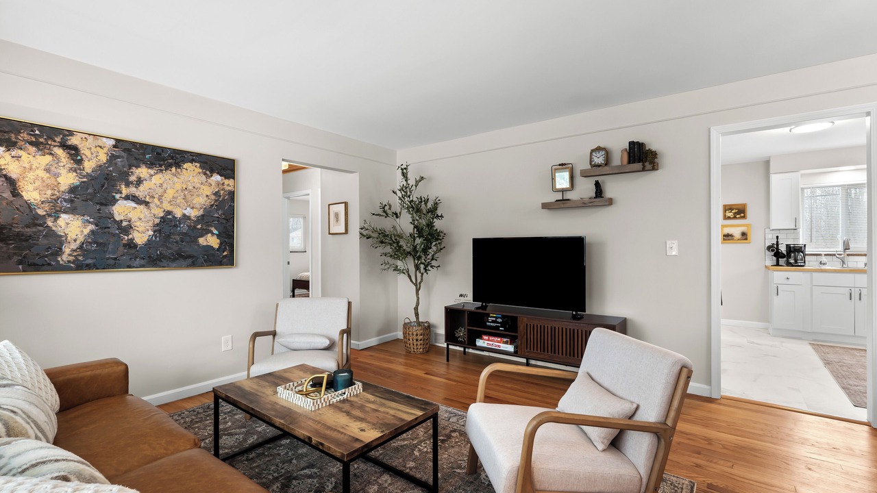 Photo of Livingroom in Livonia