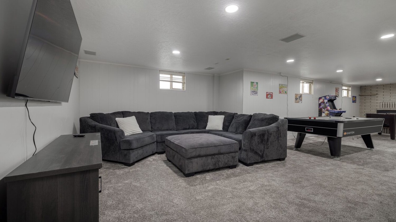 Photo of Livingroom in Maeser