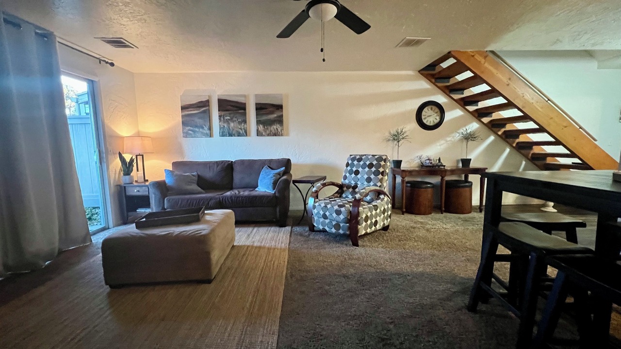 Photo of Livingroom in Eagle