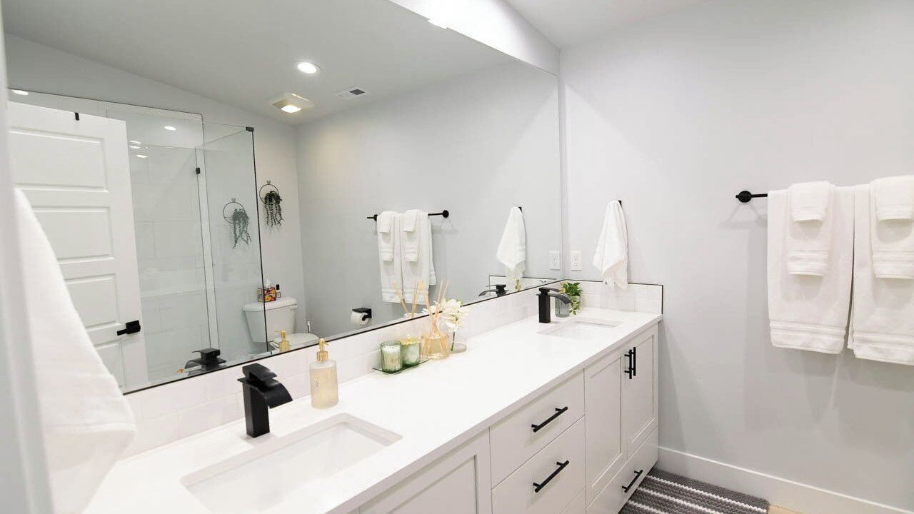 Photo of Bathroom in Veterans Park