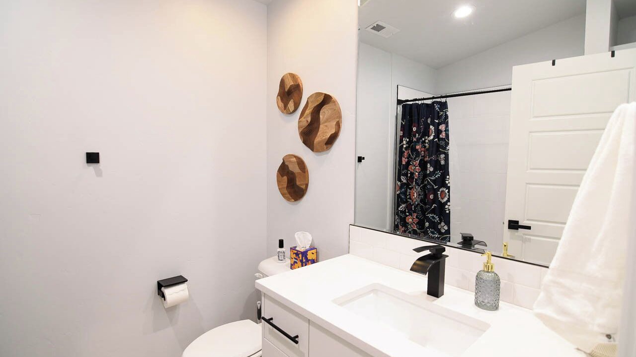 Photo of Bathroom in Veterans Park