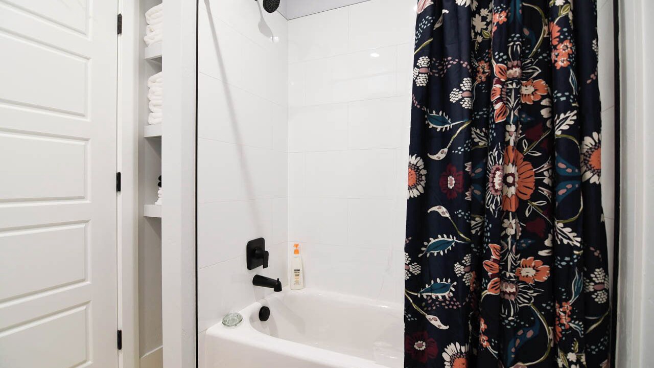 Photo of Bathroom in Veterans Park