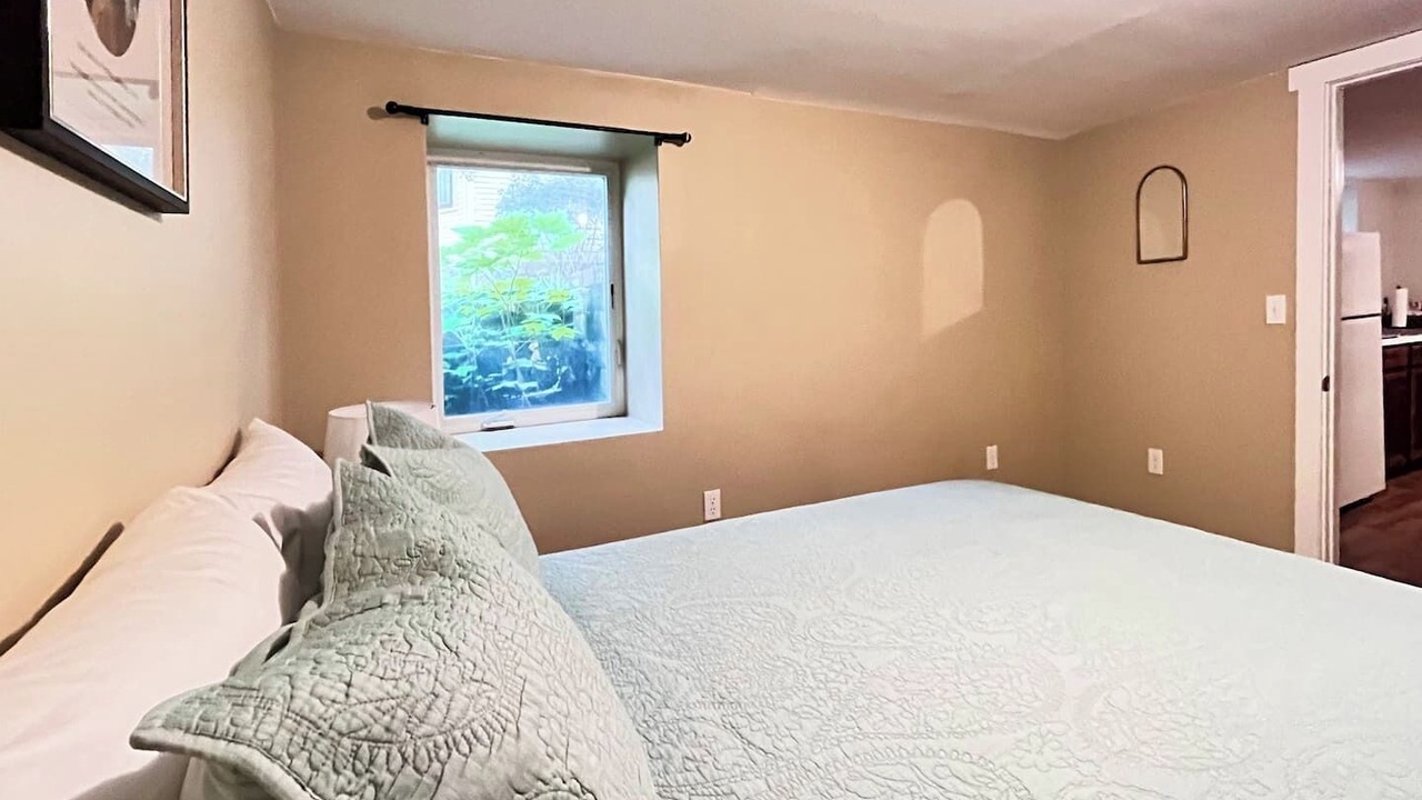 Photo of Bedroom in University District