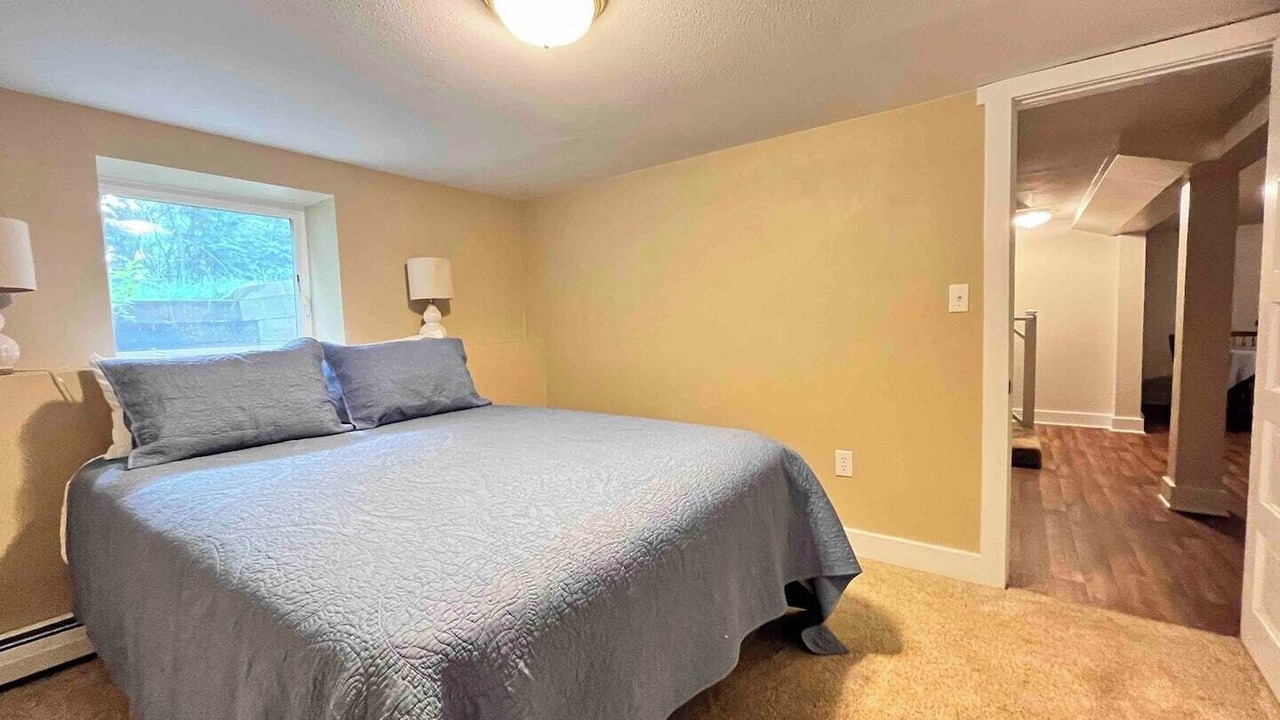 Photo of Bedroom in University District