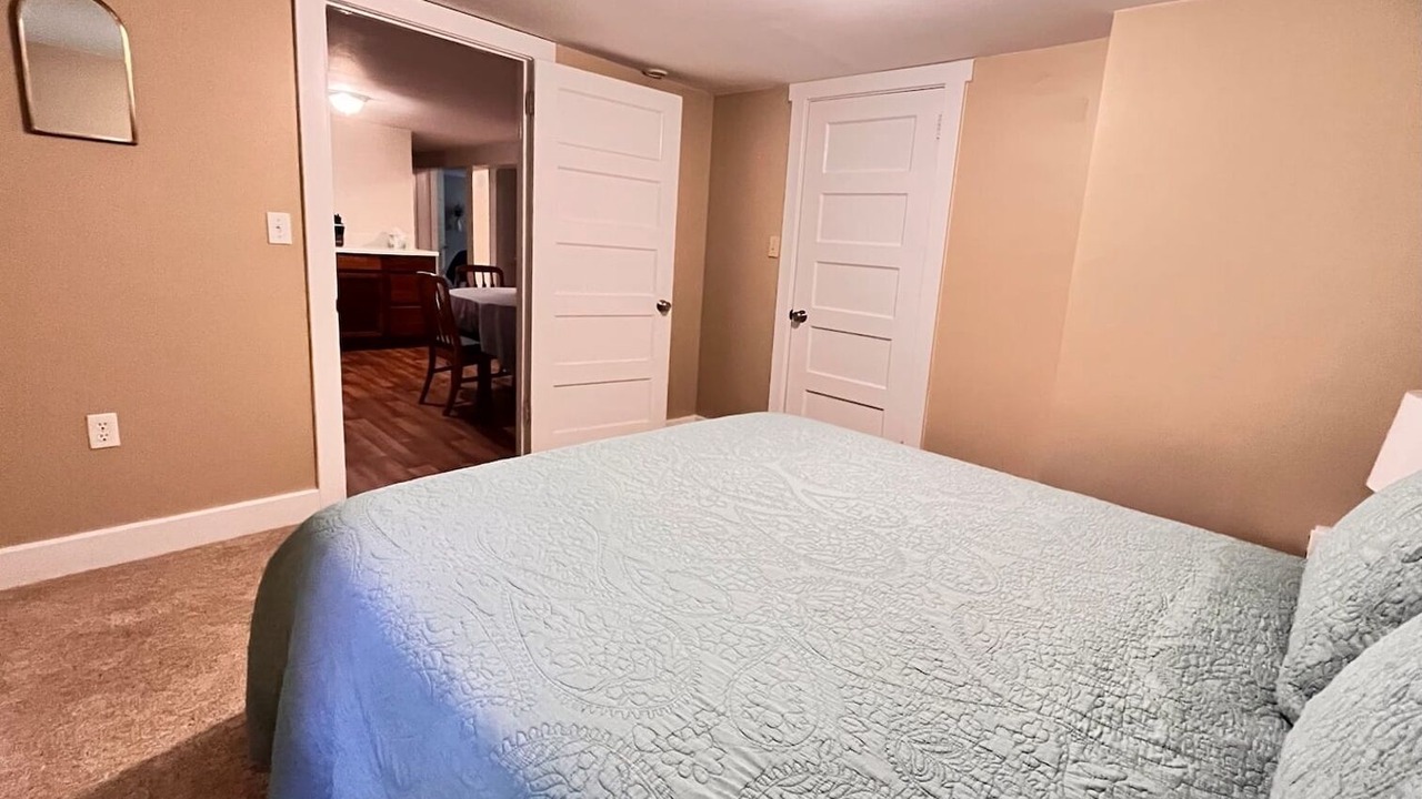 Photo of Bedroom in University District