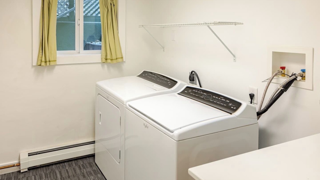 Photo of Bedroom in Riverfront