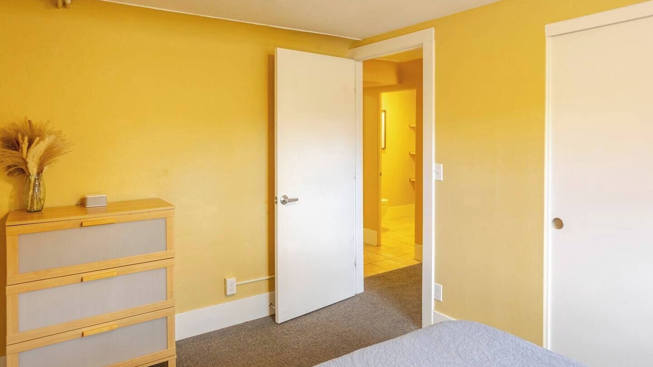 Photo of Bedroom in Riverfront