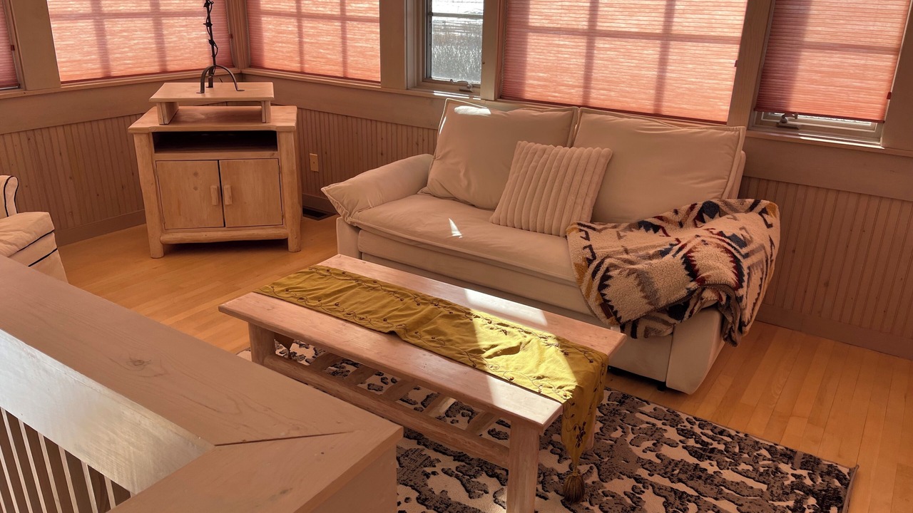 Photo of Livingroom in Divide