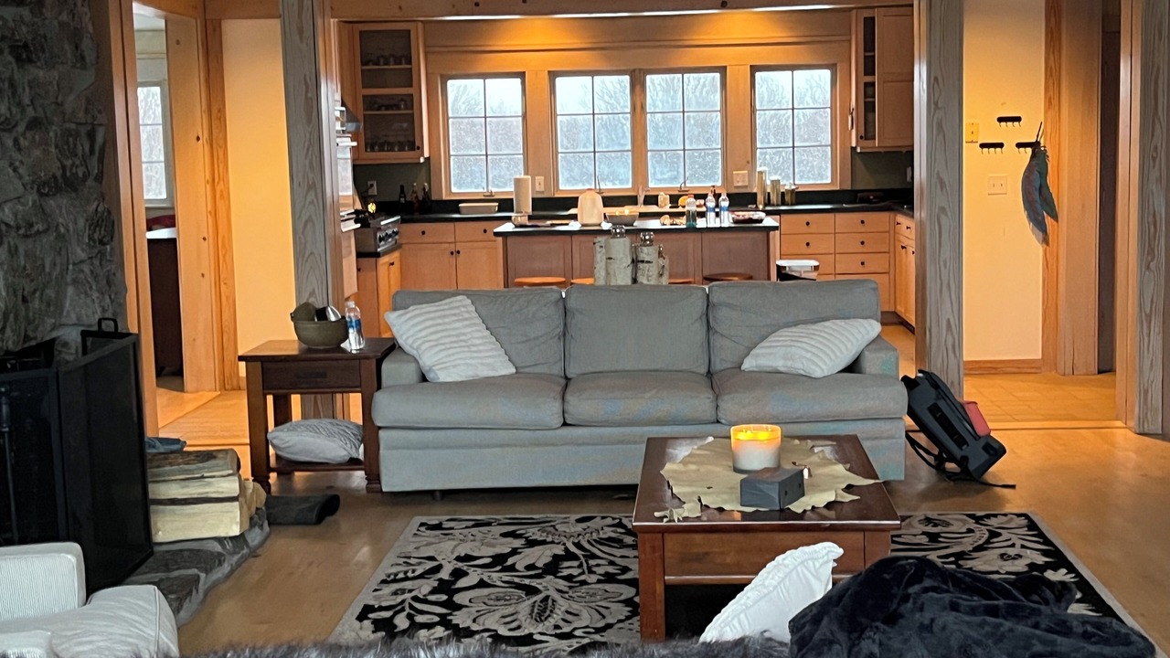Photo of Livingroom in Divide
