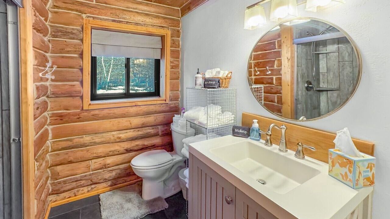 Photo of Bathroom in Donnelly