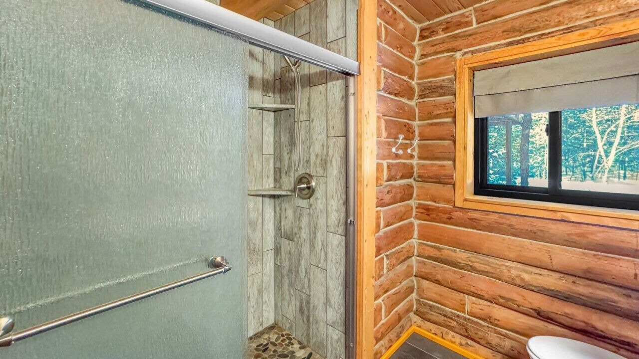 Photo of Bathroom in Donnelly