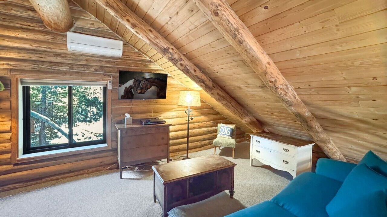 Photo of Livingroom in Donnelly