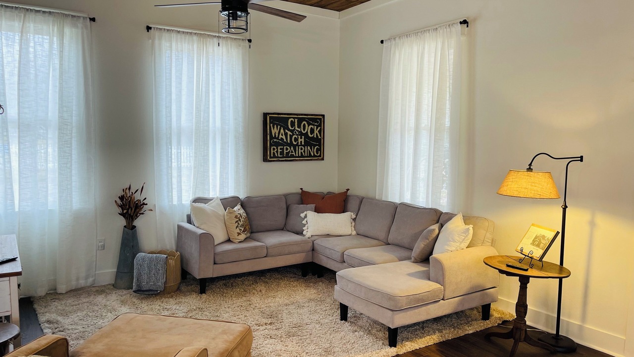 Photo of Livingroom in Jefferson