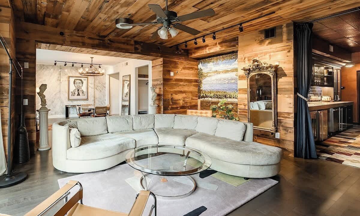 Photo of Livingroom in Downtown Cincinnati