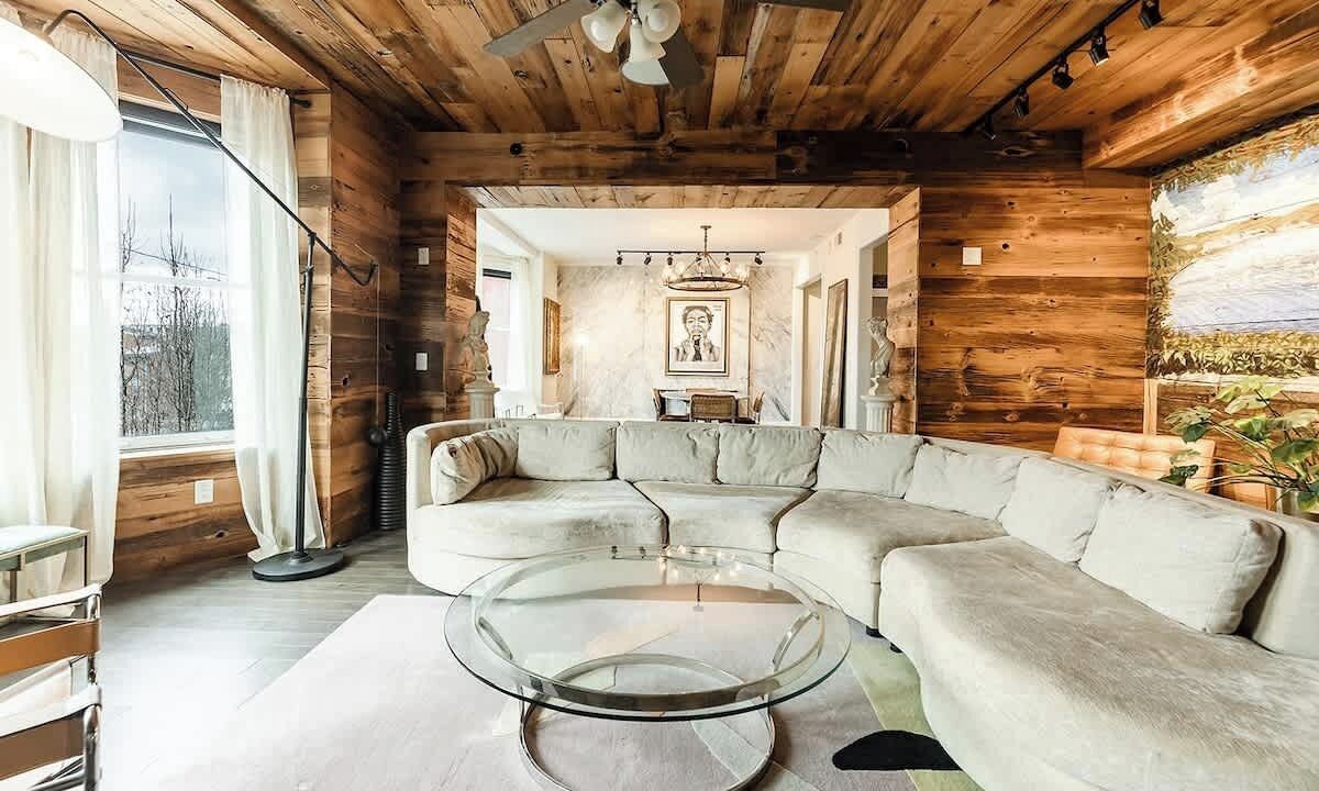 Photo of Livingroom in Downtown Cincinnati