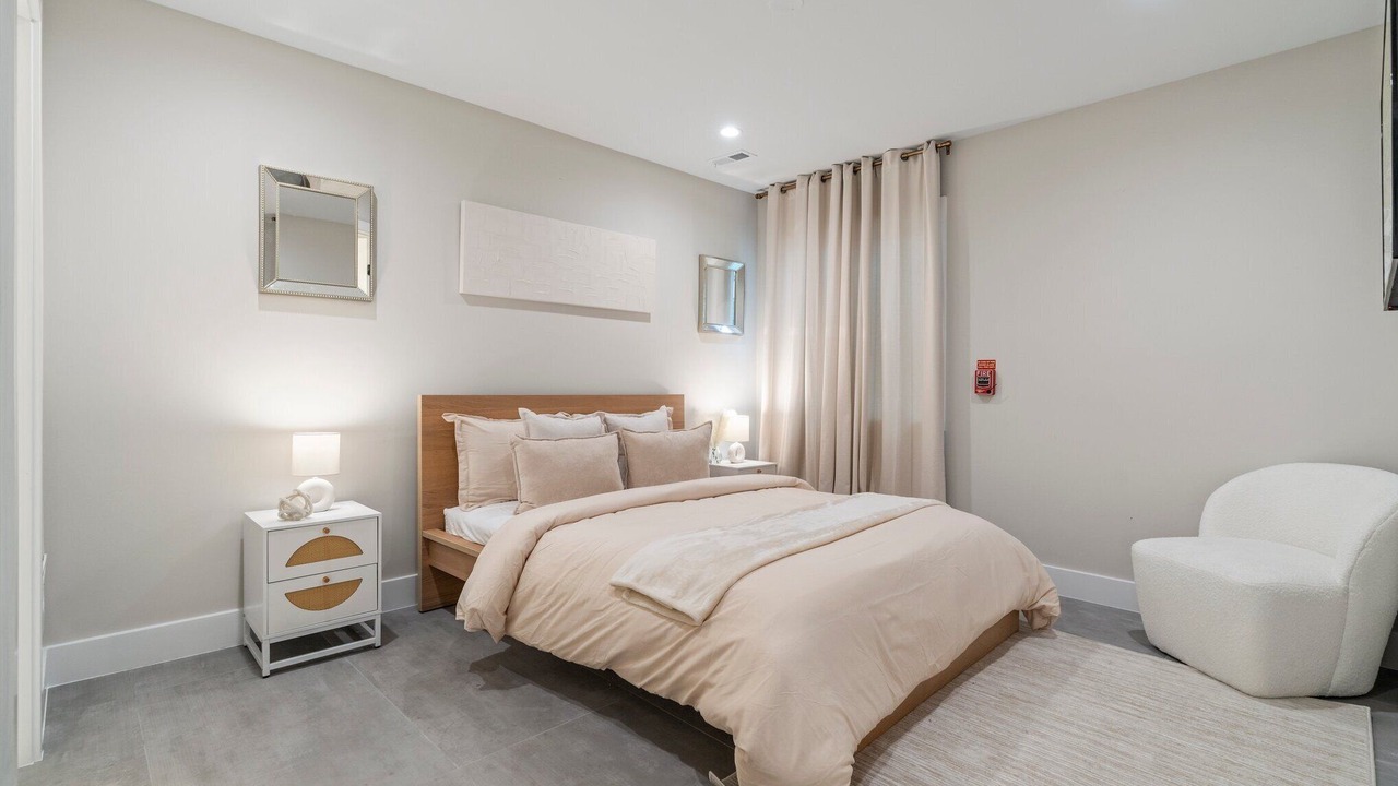 Photo of Bedroom in Poplar