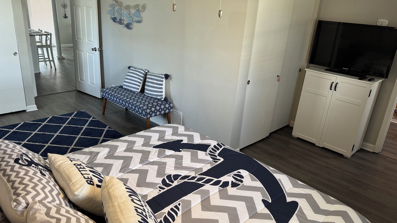 Photo of Bedroom in Lakeview