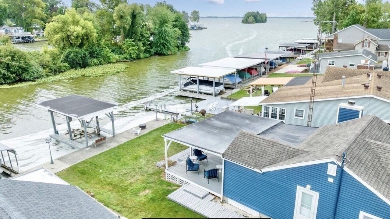 Photo of Outdoor in Lakeview
