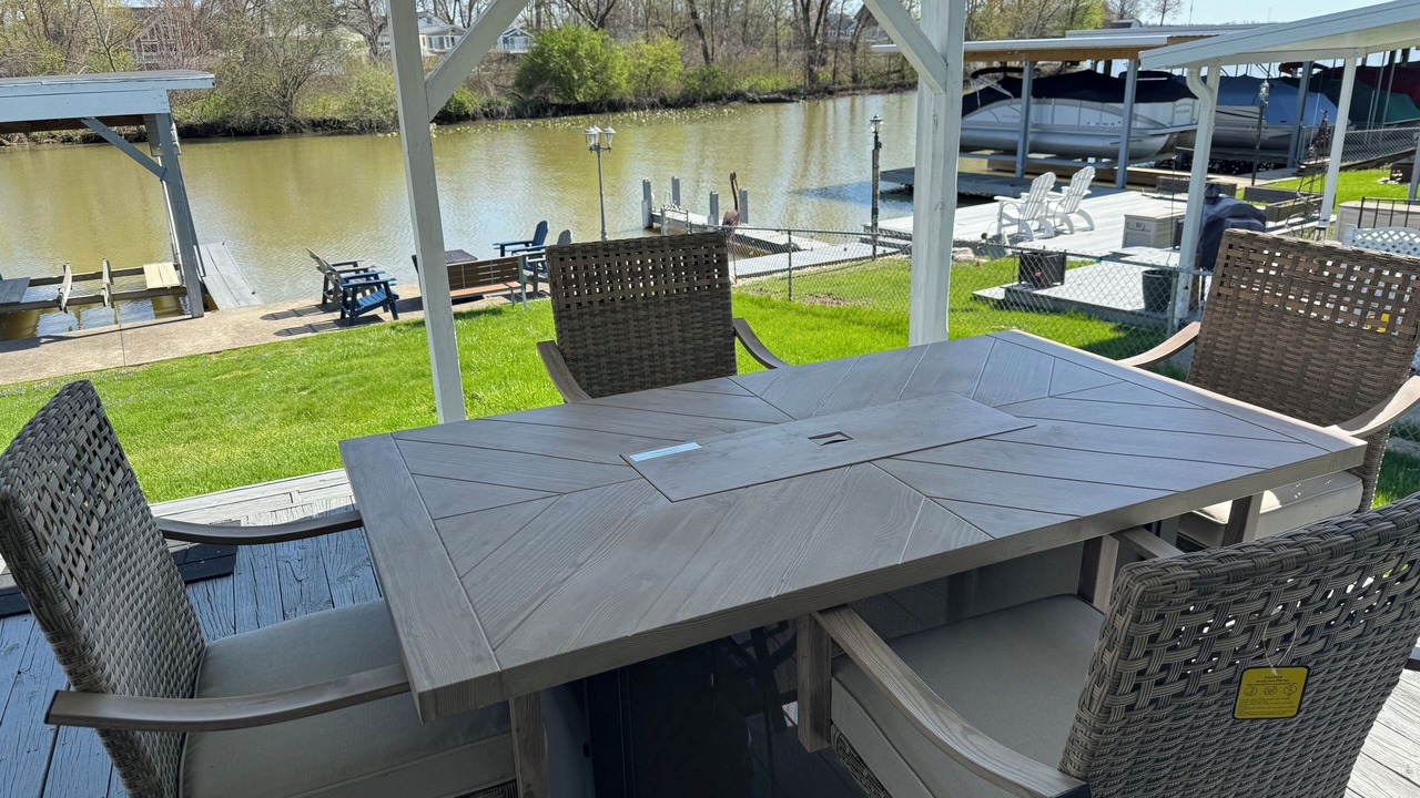 Photo of Outdoor in Lakeview