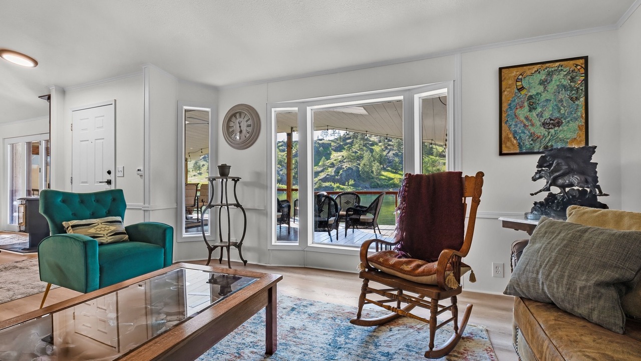 Photo of Livingroom in Cascade