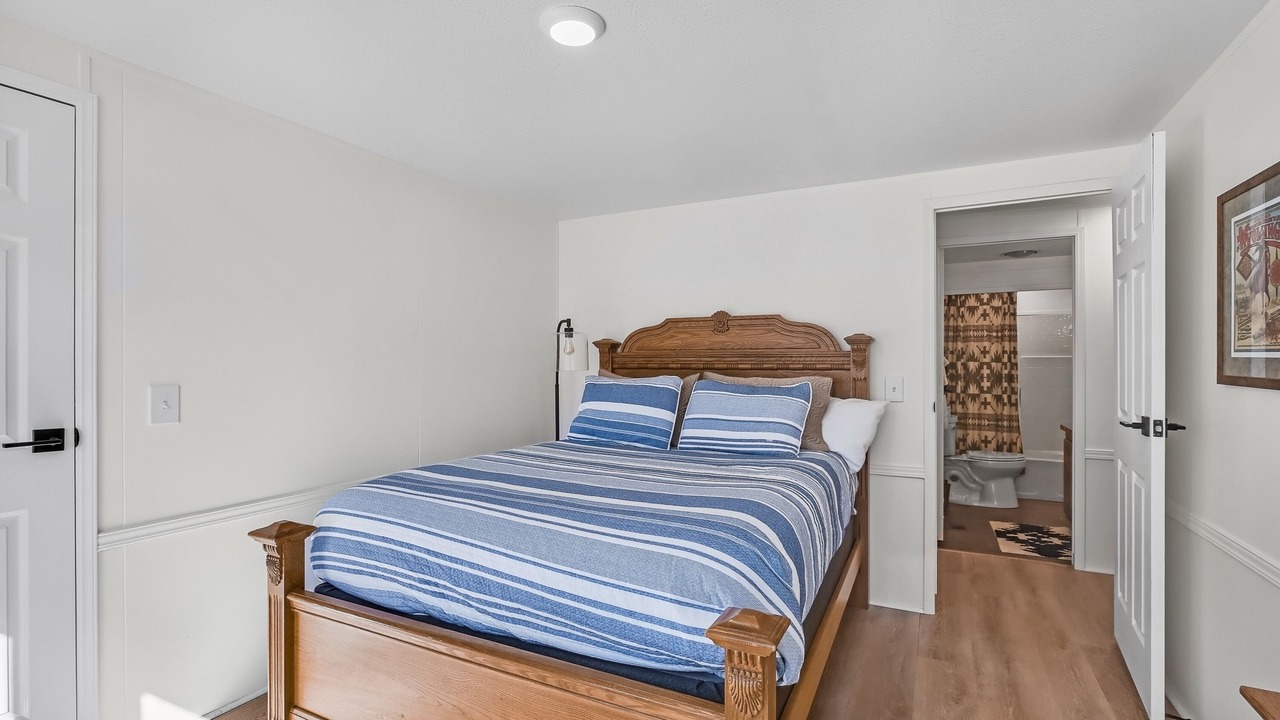 Photo of Bedroom in Cascade