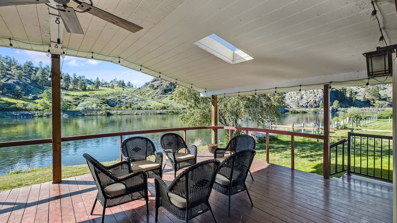 Photo of Patio Balcony in Cascade