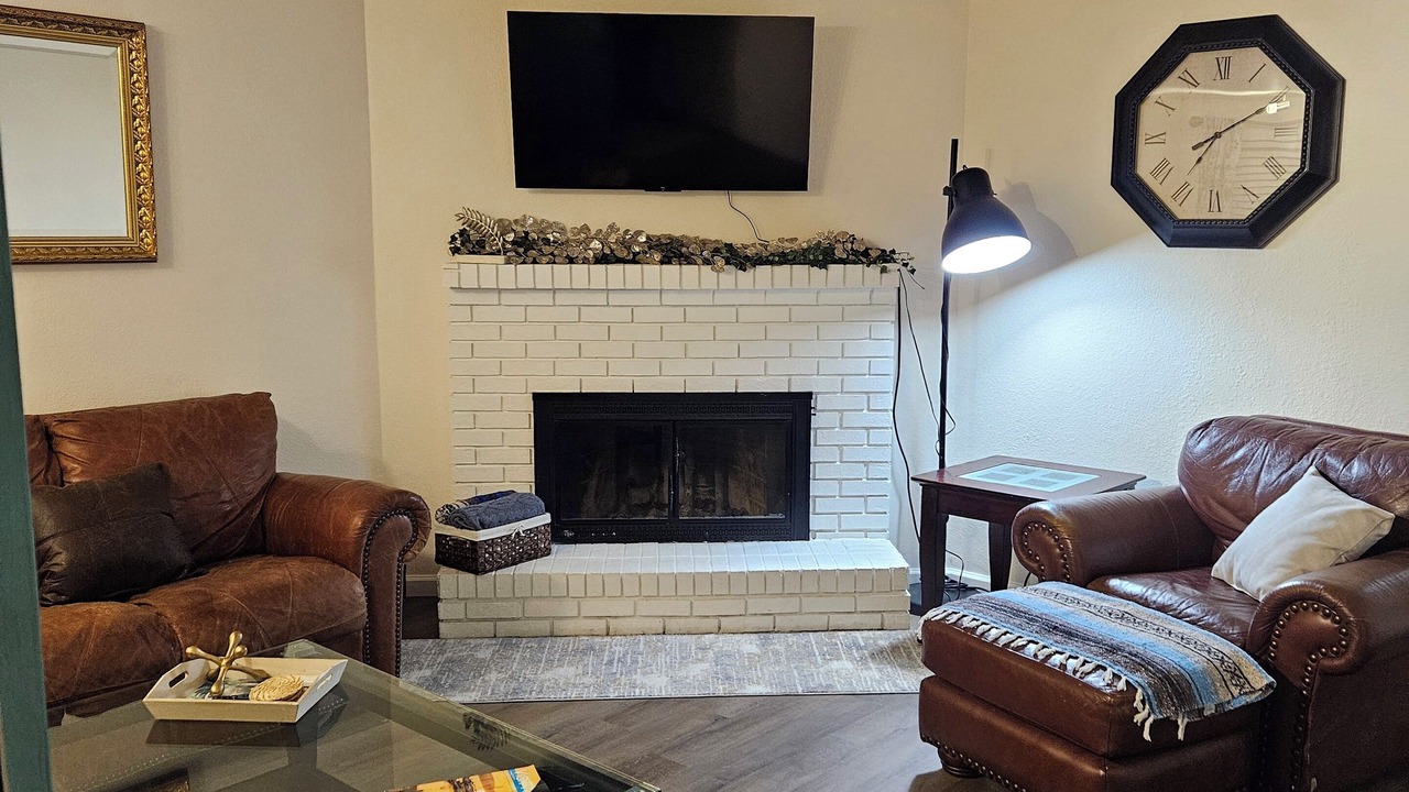 Photo of Livingroom in West Valley