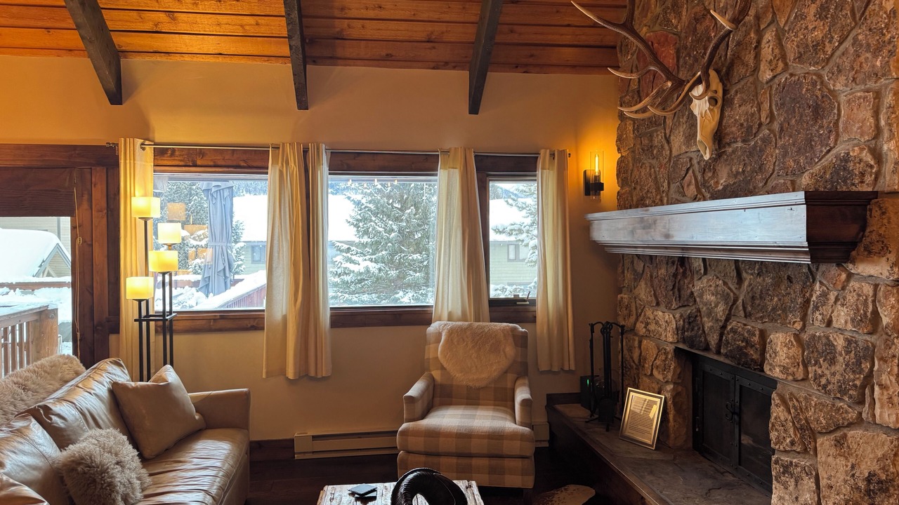 Photo of Livingroom in Big Sky Meadow Village