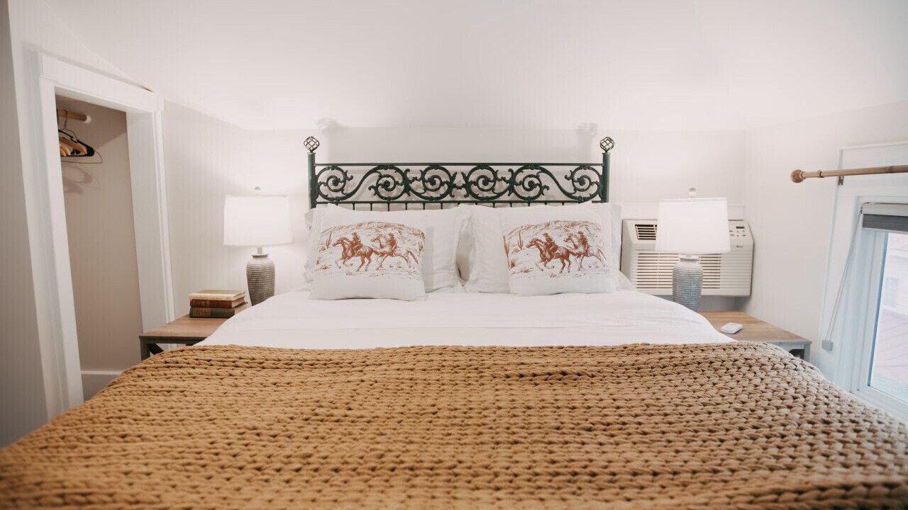 Photo of Bedroom in University District