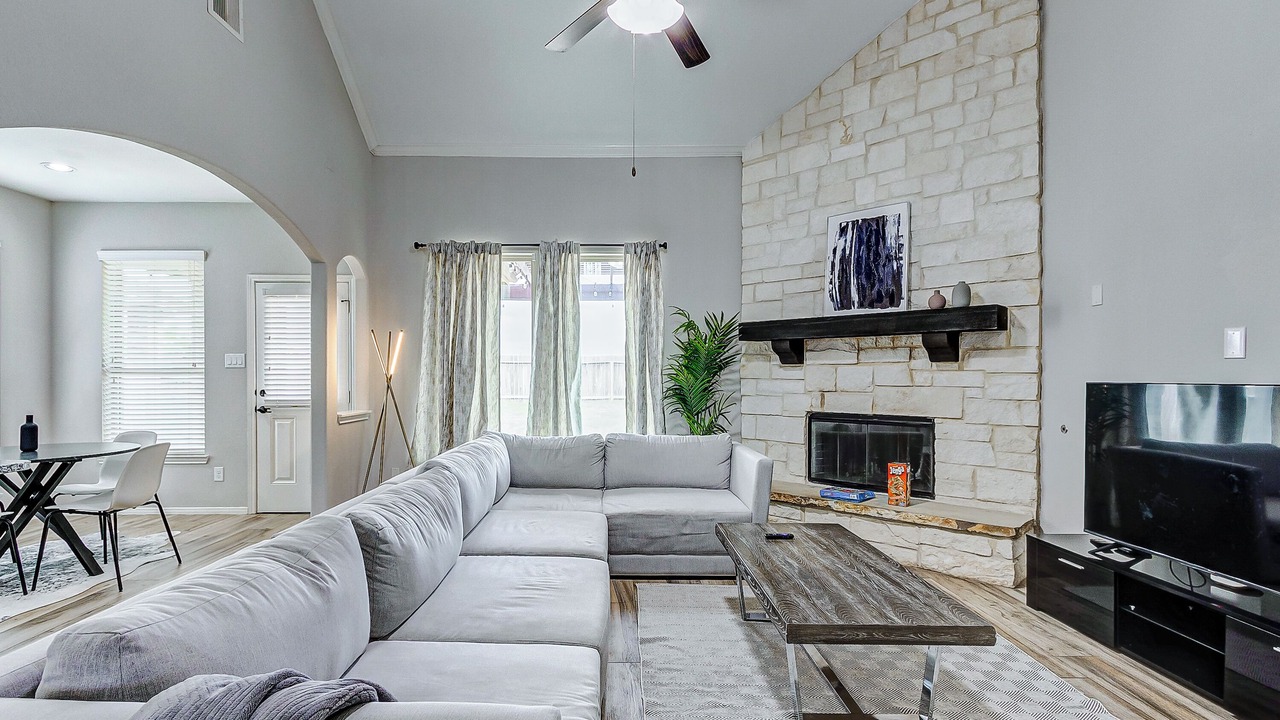 Photo of Livingroom in Katy