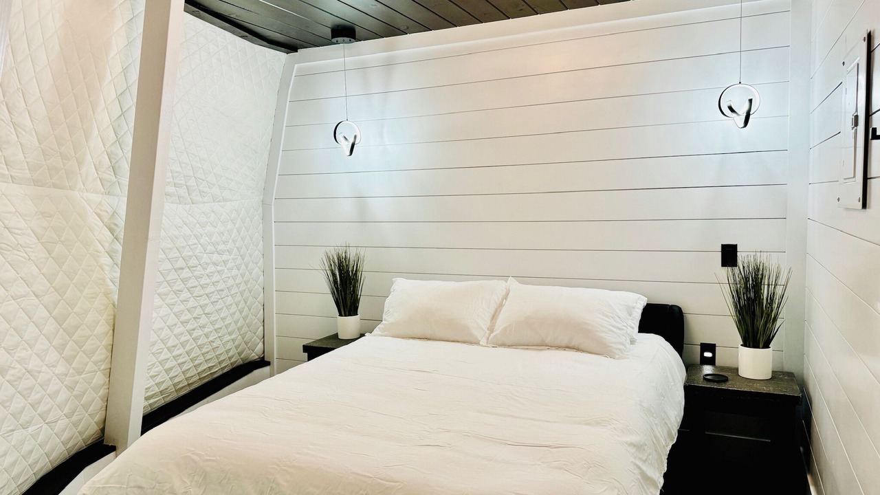 Photo of Bedroom in Ashland