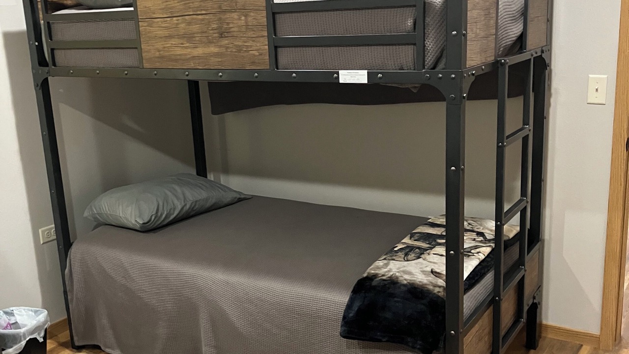 Photo of Bedroom in Pollock