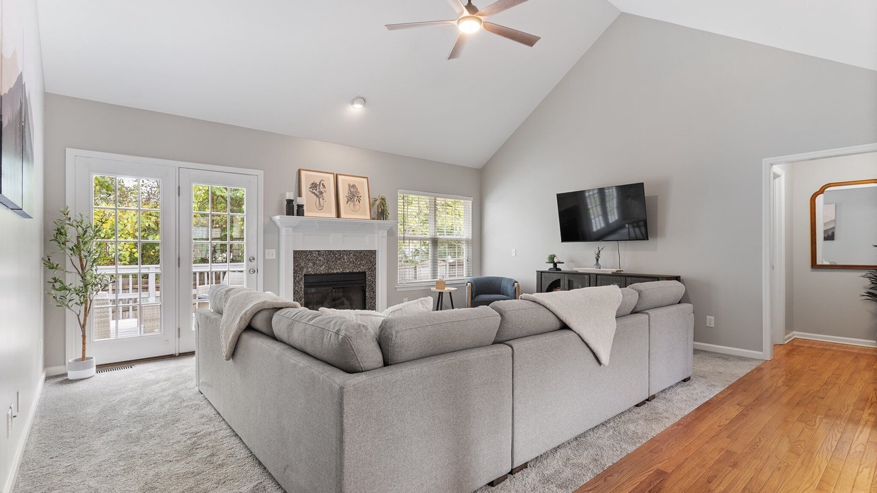 Photo of Livingroom in Collegedale