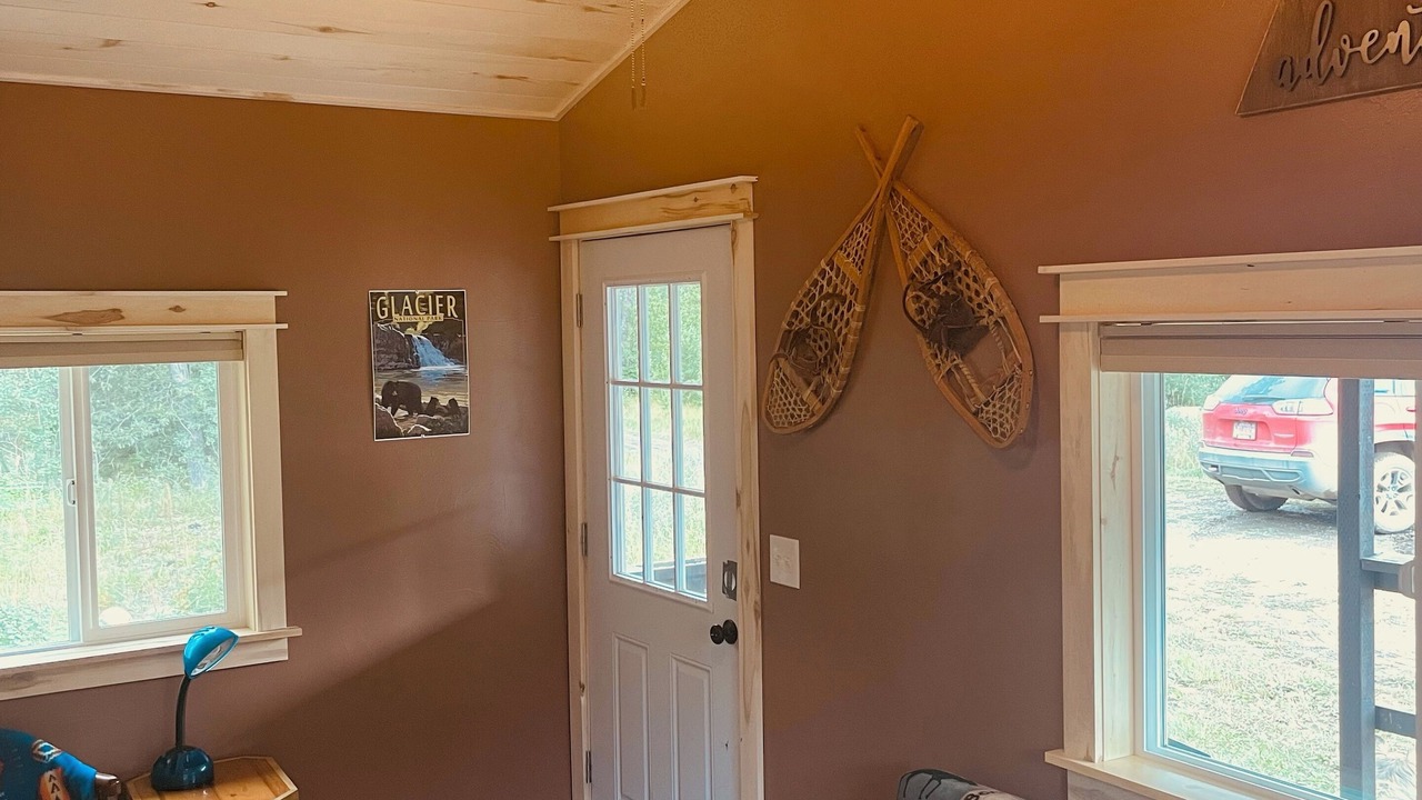 Photo of Livingroom in Babb