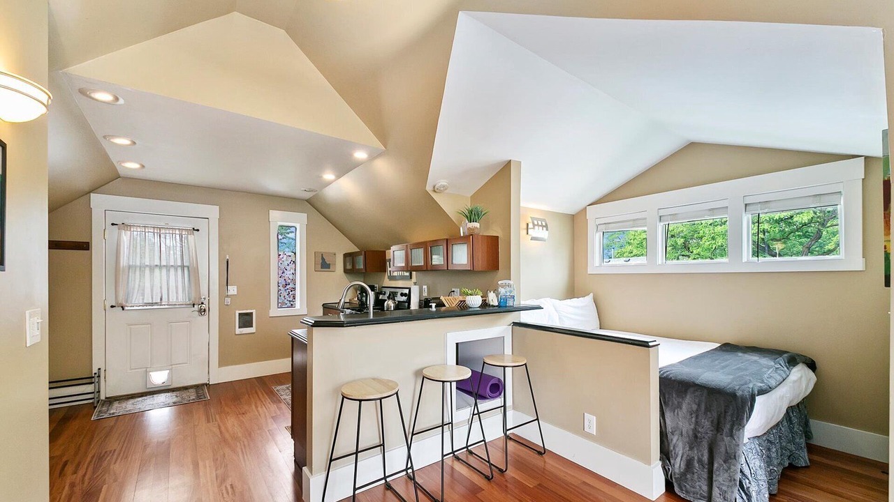 Photo of Bedroom in North End