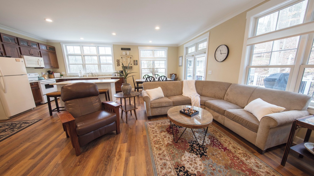 Photo of Livingroom in Loudonville