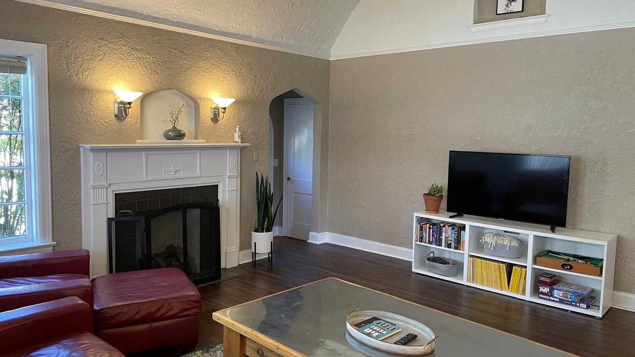 Photo of Livingroom in Maple Ridge