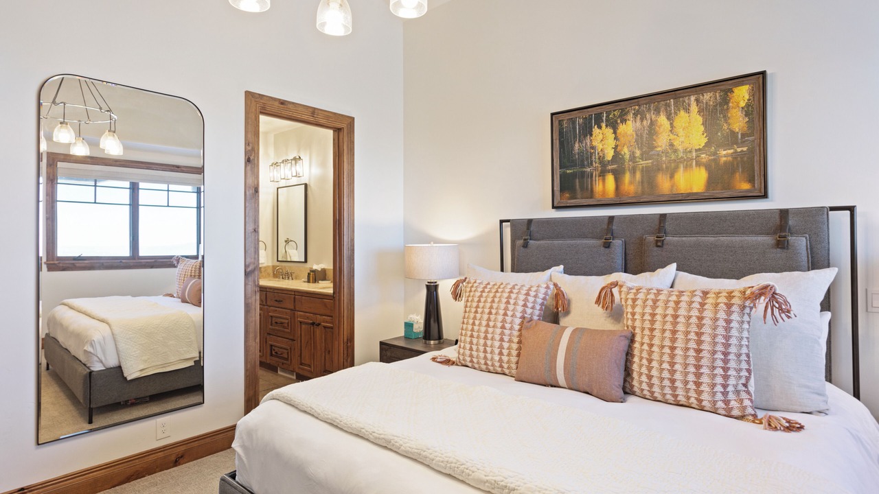 Photo of Bedroom in Empire Pass