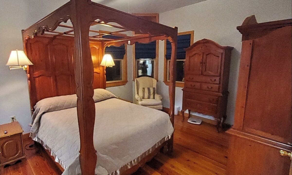 Photo of Bedroom in Orangeburg County