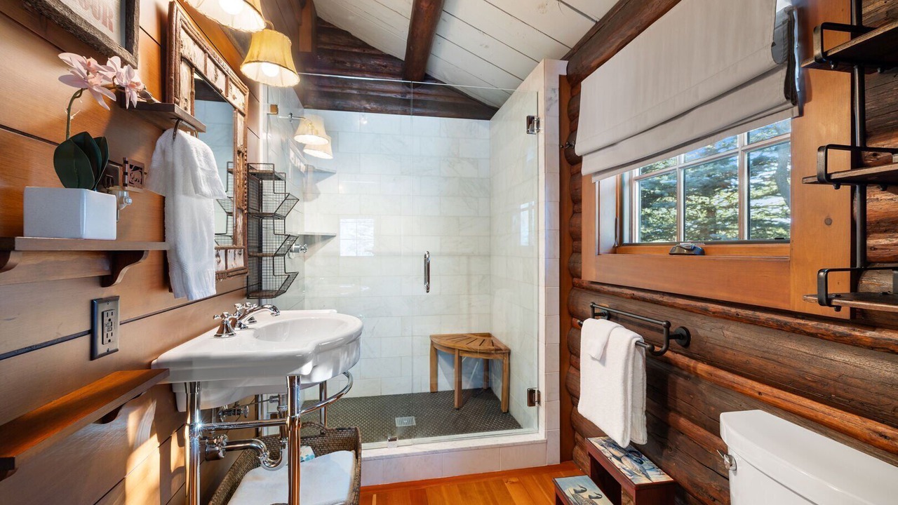 Photo of Bathroom in Wilson