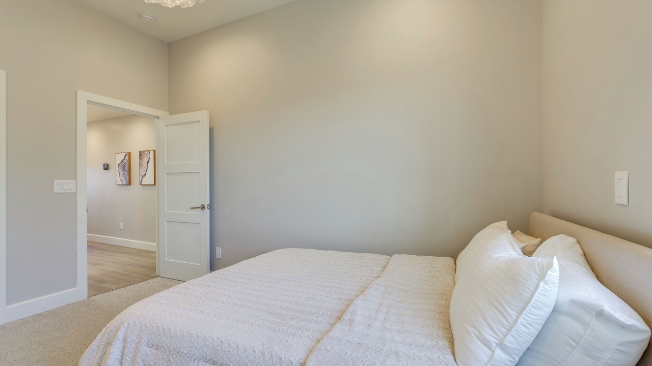 Photo of Bedroom in Outer Sunset